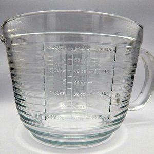 Libbey Glass 2 Quart/8 Cup Ribbed Measuring Cup Batter Bowl